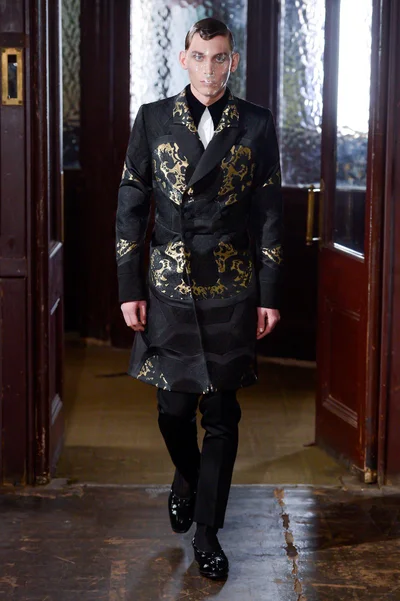 Look 28